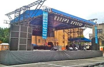Mobile stage rental at Chicago music festival